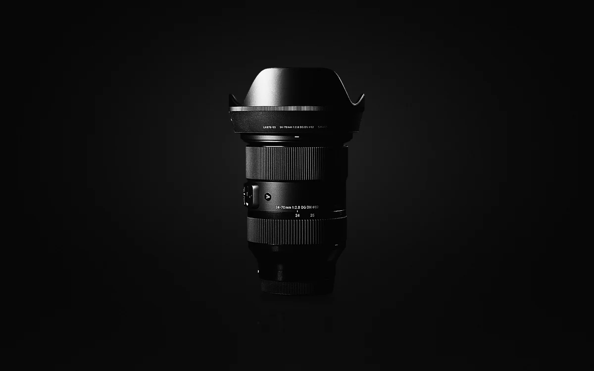 Sigma 24–70mm f/2.8: Standard zoom · the everyday lens